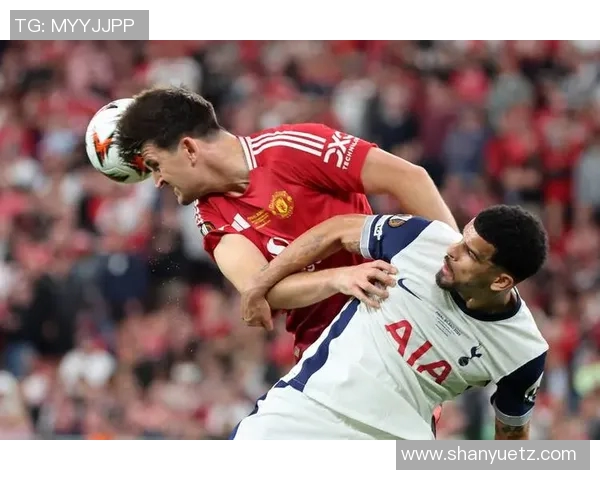 1999年曼联与热刺经典对决回顾:足球历史上的激烈较量与传奇时刻 1999年曼联与热刺经典对决回顾:足球历史上的激烈较量与传奇时刻