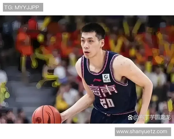 任骏飞领衔表现出色助力球队逆转胜利展现篮球场上的领袖风范